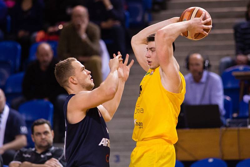 BASKETBALISTÉ DĚČÍNA prohráli v Opavě 81:91.