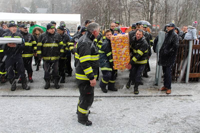 Kytlice mají novou hasičskou zbrojnici, vypadá jako chalupa