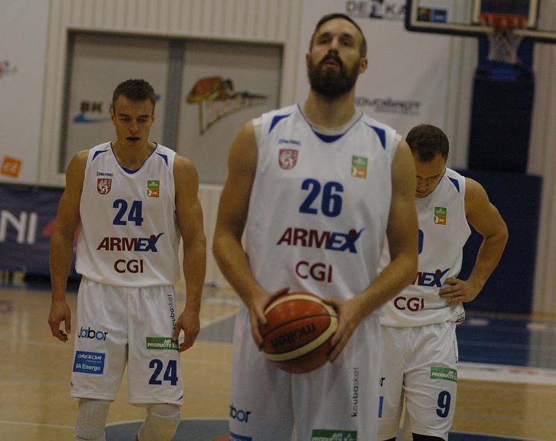 PARÁDA! Děčínští basketbalisté doma jasně porazili Prostějov.