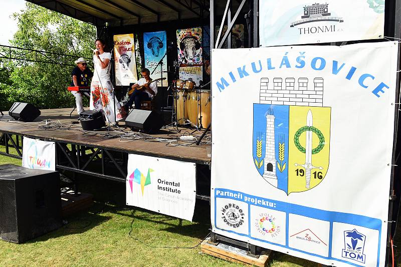 Festival asijské kultury Eastern Tunes v Mikulášovicích.