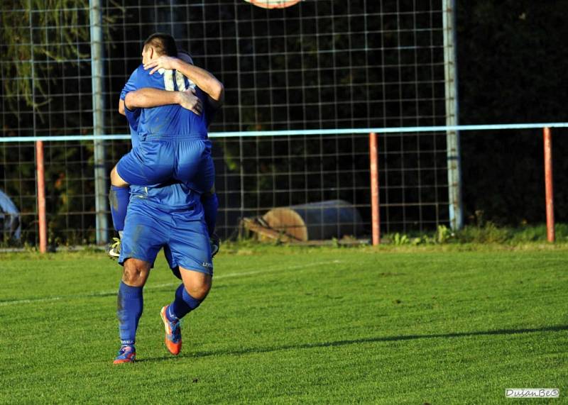 ŠLUKNOV potěšil fanoušky, doma porazil Křešice 4:1.