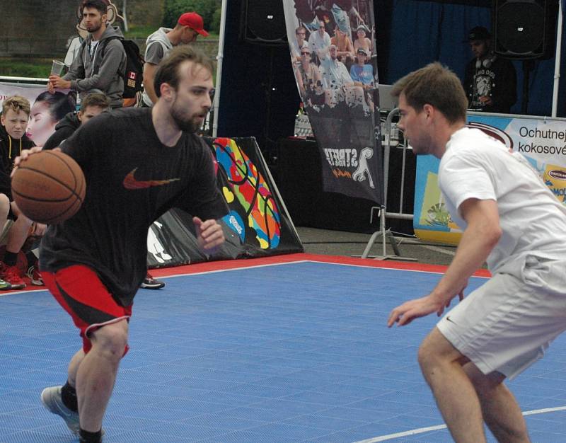 LABSKÝ POHÁR 2017. Děčín hostil 22. ročník nejstaršího turnaje ve streetballu.