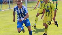 Důležitá výhra! Fotbalisté Varnsdorfu (ve žlutém) doma porazily poslední Vítkovice 3:1.