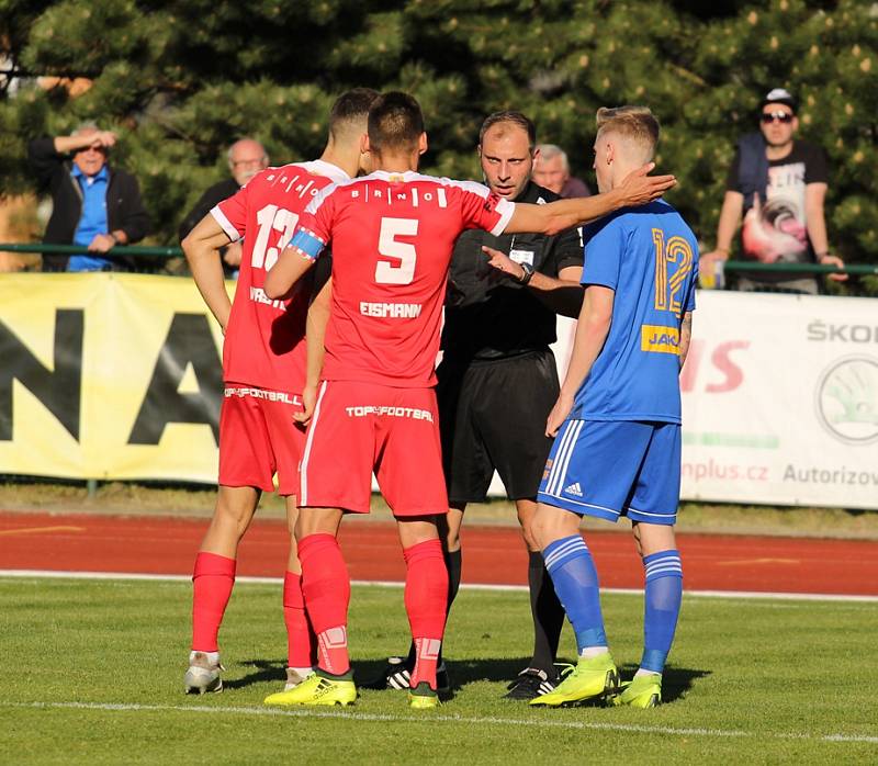 PARÁDA! Varnsdorfští fotbalisté doma porazili 2:0 Brno.