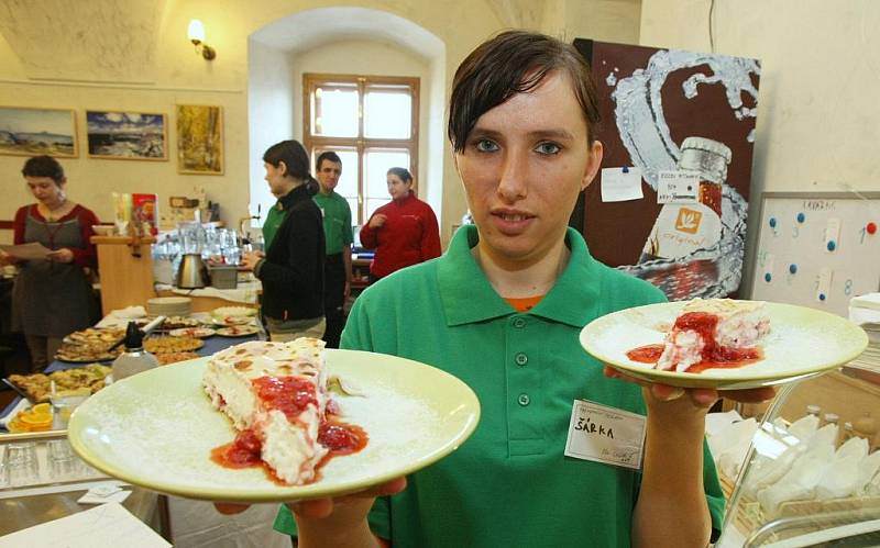 V zámecké kavárně na Děčínském zámku začala ve středu soutěž o nejlepší recept na palačinky.
