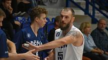 Děčínští basketbalisté doma porazili Pardubice.