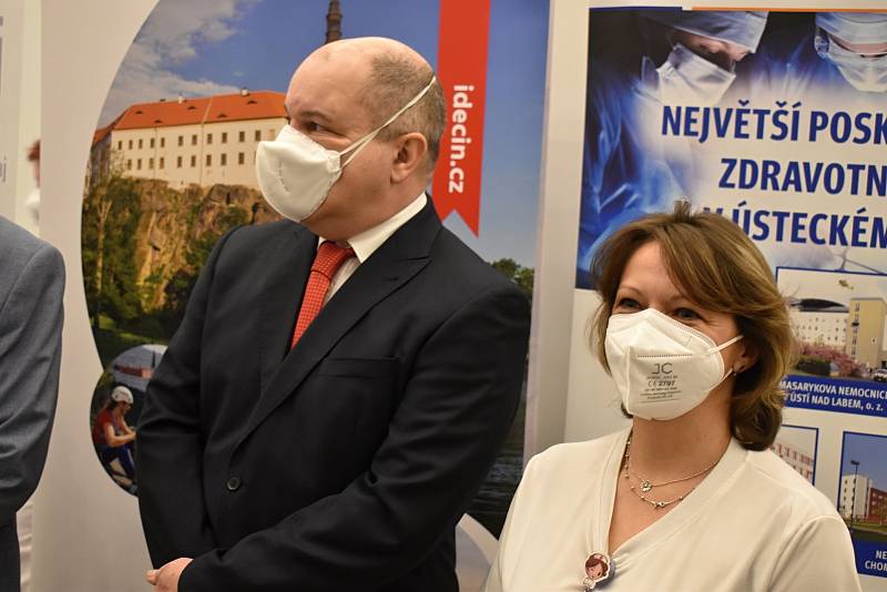 V Děčíně otevřeli nové vakcinační centrum v budově ČVUT.