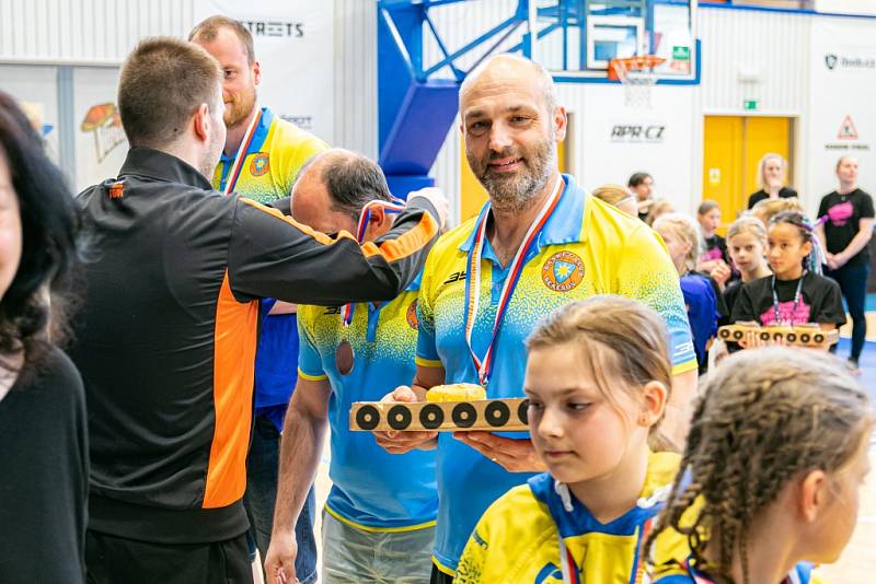 Slavnostní zakončení Vividbooks Národního finále U 11 dívek v basketbalu. Vítězství urvaly dívky z Hradce Králové.