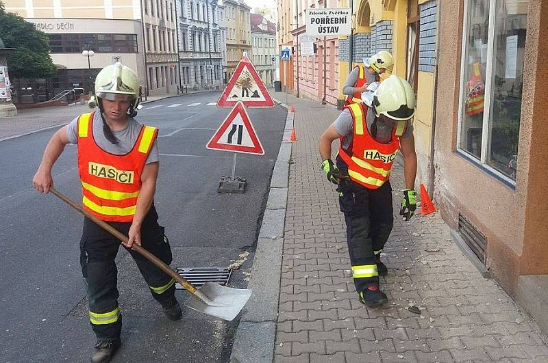 Policejní honička v Děčíně skončila nehodou. 