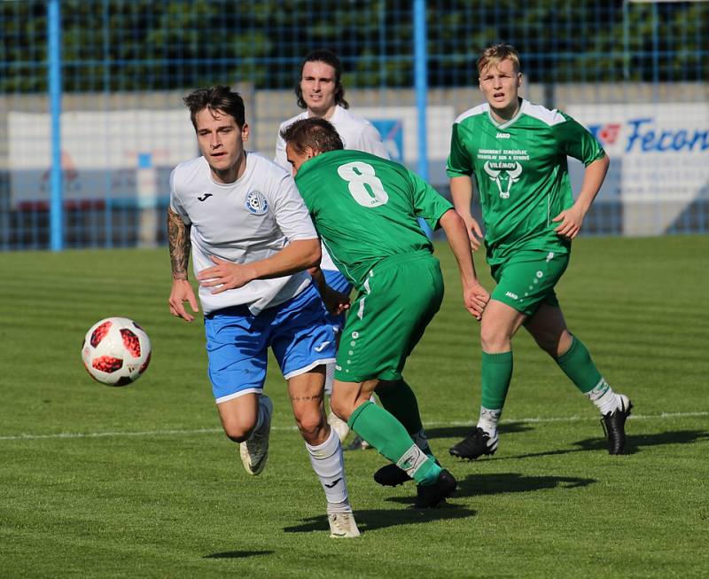 DALŠÍ JARNÍ VÍTĚZSTVÍ. Vilémov (v zeleném) doma porazil 2:0 Lovosice.