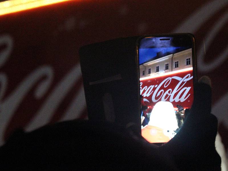 Vánoční Coca-Cola kamion přijel do Krásné Lípy.