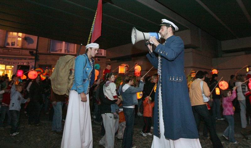 Tísíce lampionů a ohňostroj rozzářily Děčín