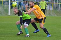 Šluknov (světlejší dresy) vyhrál v Libouchci 2:0.