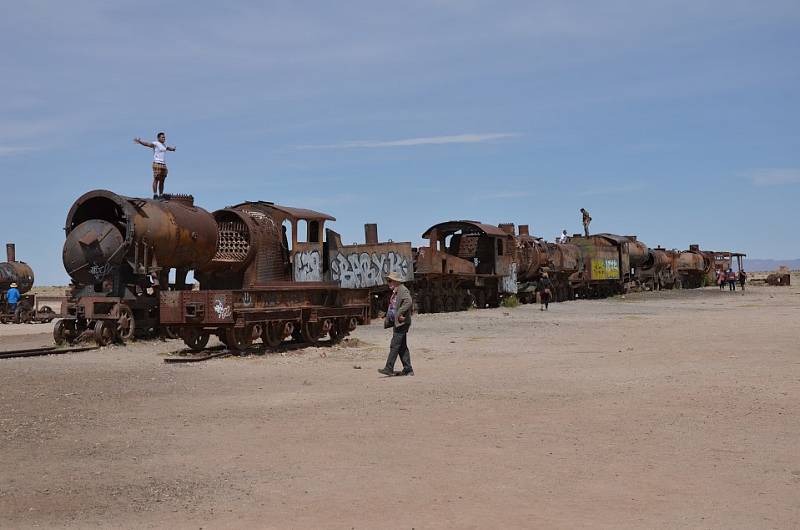 Hřbitov vlaků - seřazené lokomotivy