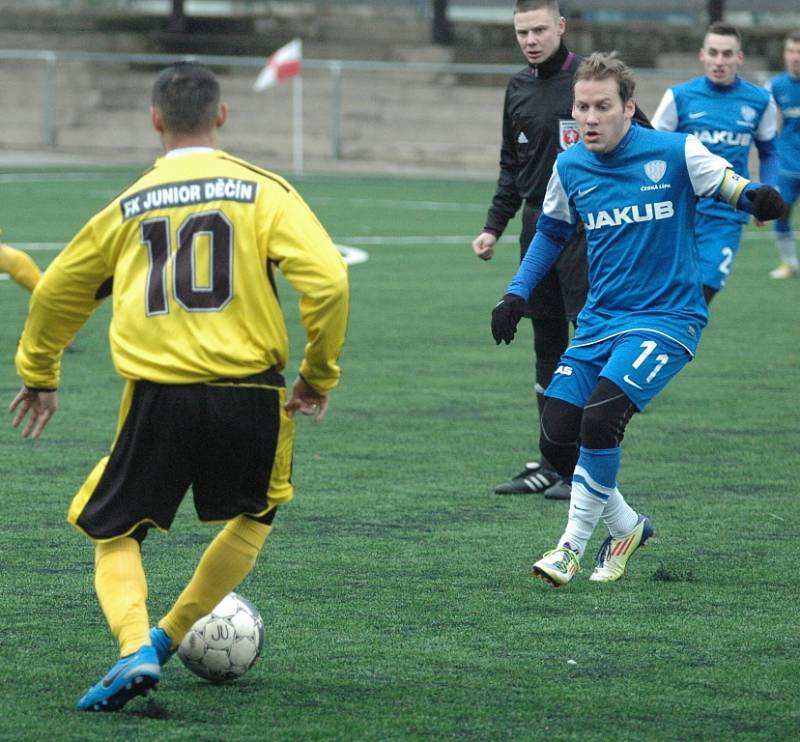 V PRVNÍ PŘÍPRAVĚ porazil FK Junior Děčín (ve žlutém) Českou Lípu 9:1.