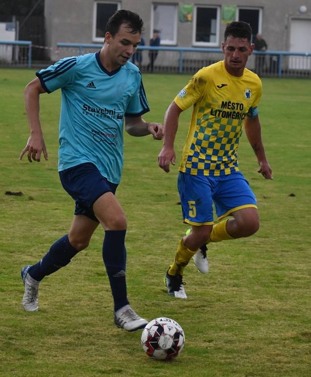 Jílové (modré) dresy doma na podmáčeném terénu porazilo Litoměřicko 1:0.