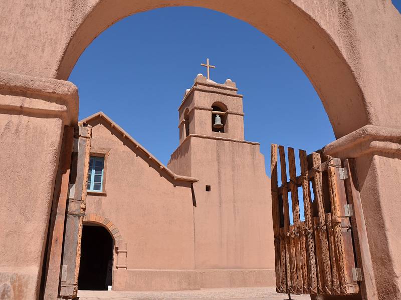 Hliněný kostel v San Pedro de Atacama.