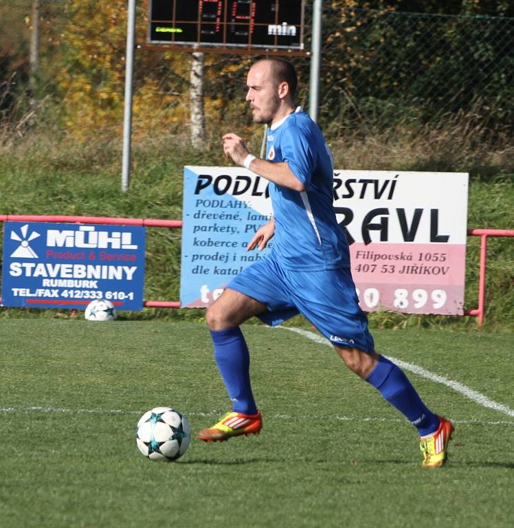 OBRAT. Fotbalisté Jiříkova (v modrém) doma porazili Union Děčín 4:2.