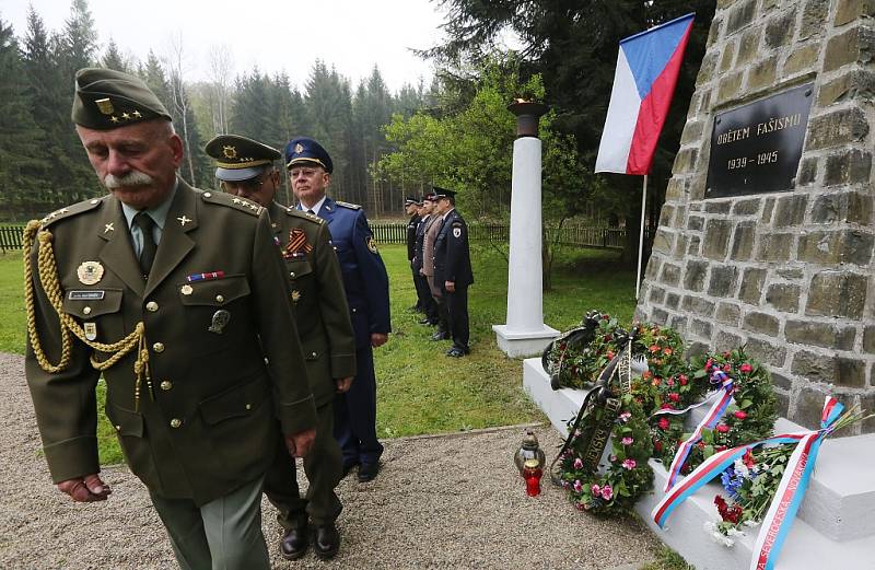 VZPOMÍNKA. V Rabštejně uctili oběti druhé světové války.