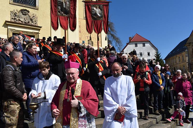 Mikulášovicemi projela velikonoční jízda