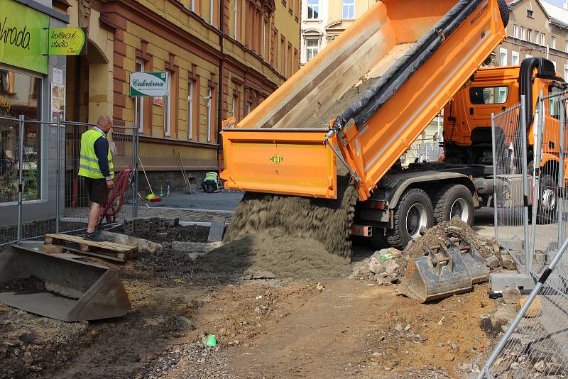 Práce na revitalizaci Podmokel pokračují.