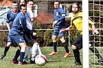 PŘESTŘELKA. Chuderov (v bílém) porazil 6:5 Horní Podluží