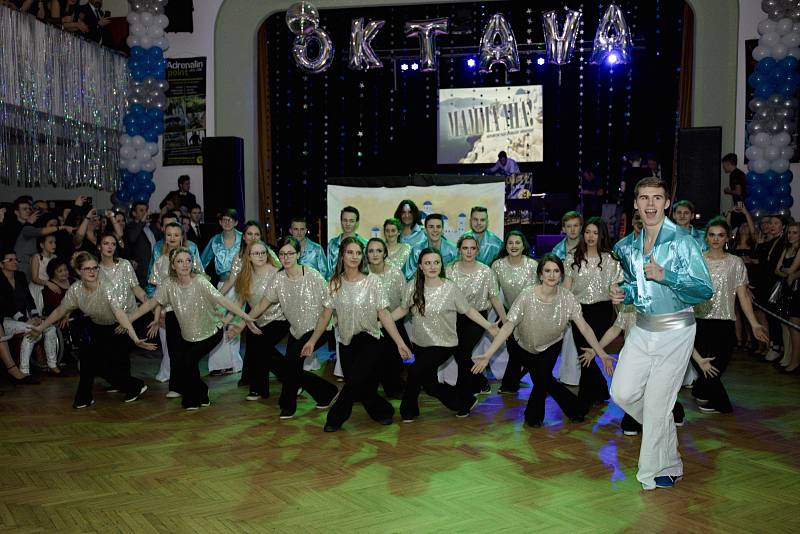 Maturitní ples oktávy Biskupského gymnázia Varnsdorf