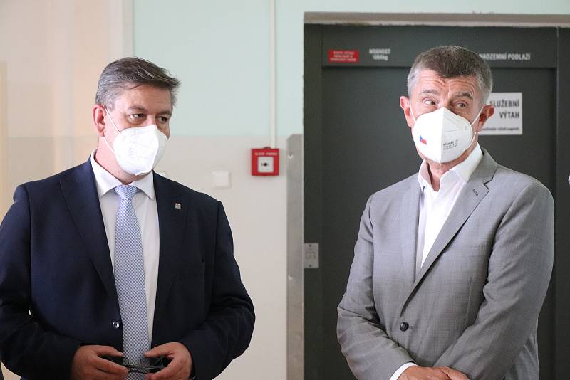 Premiér Andrej Babiš navštívil rumburskou nemocnici.