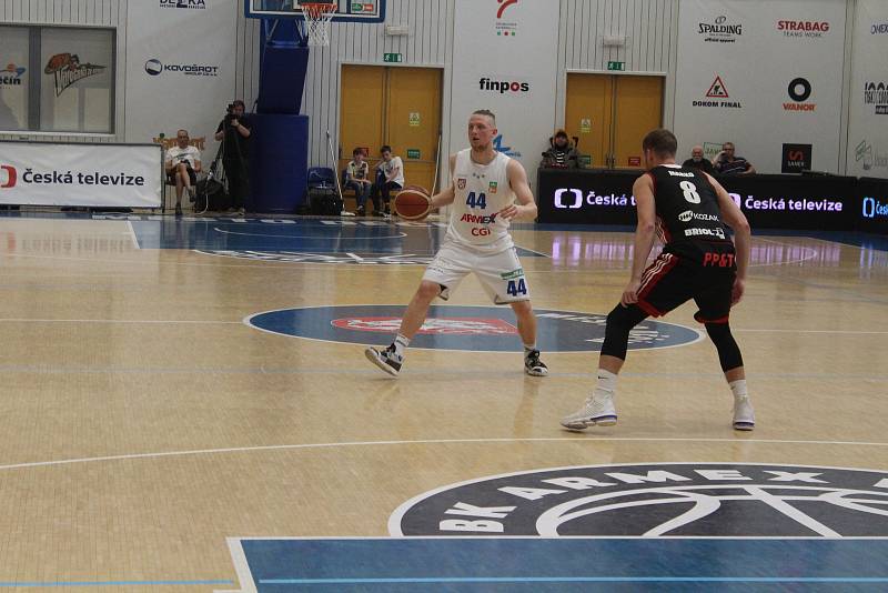 Sport basketbal 3. semifinále Děčín - Svitavy