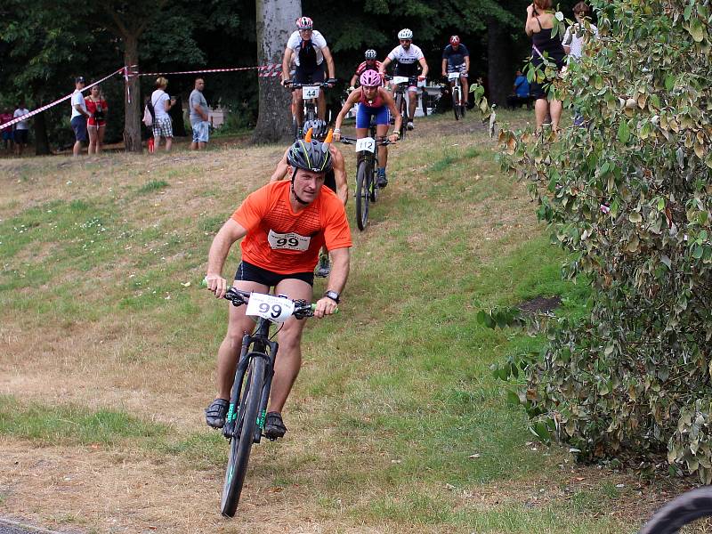 Triatlon Železný knedlík 2018 absolvovalo téměř 120 závodníků.