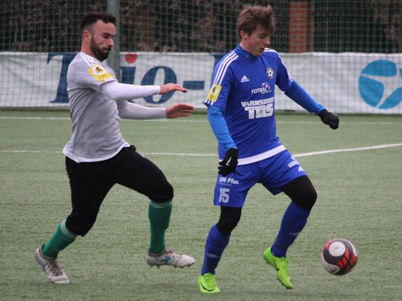 DOBRÝ VSTUP. Varnsdorf (v modrém) porazil Olympii Praha 2:0.