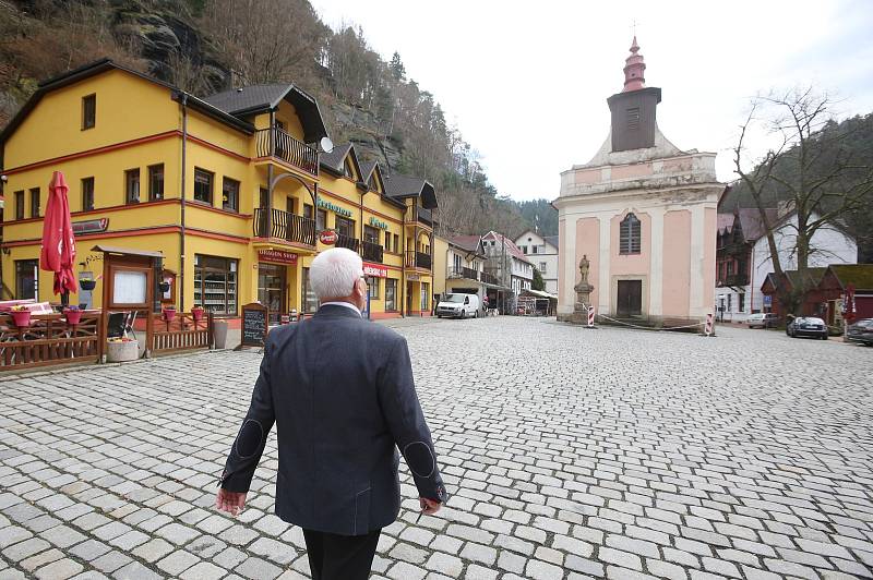 Získaný kostel se Hřensko pokusí více otevřít lidem. Obec tam plánuje různé kulturní události, například výstavy a koncerty.