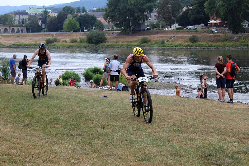 Triatlon Železný knedlík 2018 absolvovalo téměř 120 závodníků.