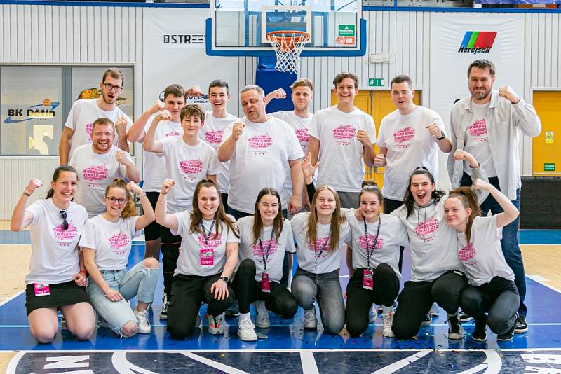 Slavnostní zakončení Vividbooks Národního finále U 11 dívek v basketbalu. Vítězství urvaly dívky z Hradce Králové.