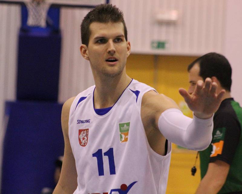 DERBY. Děčínští basketbalisté přivítali Ústí nad Labem.