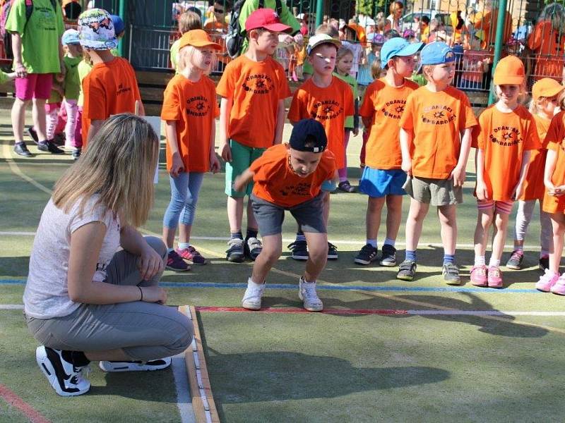 Více než dvě stovky dětí se zúčastnily Olympiády mateřských škol a školních družin v Děčíně.