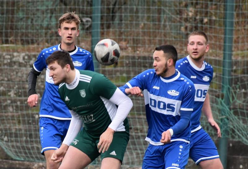Fotbalisté Junioru Děčín sebrali doma proti Pokraticím jeden bod.