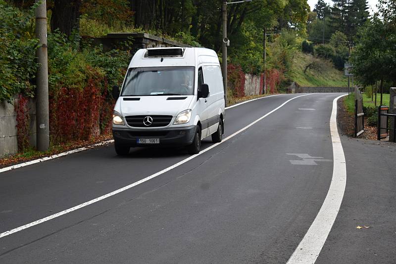 V Krásné Lípě otevřeli opravenou silnici do Velkého Šenova.