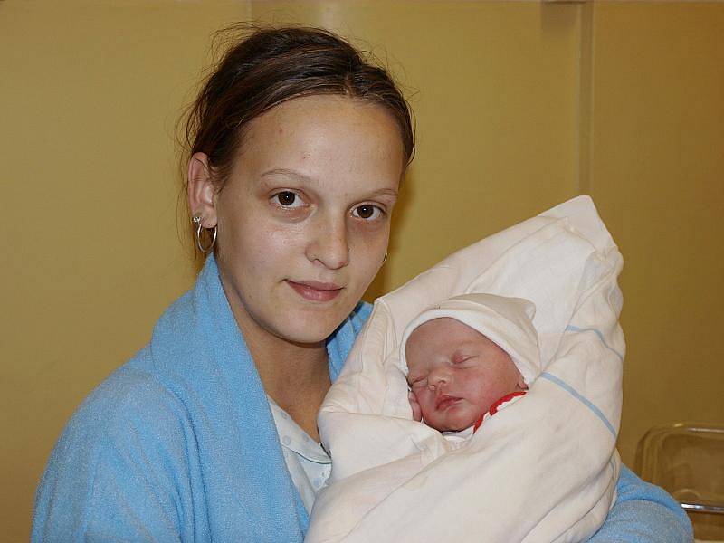 Denise Pleskotové z Dolní Poustevny se 7.října v 8.14 v rumburské porodnici narodila dcera Samanta. Měřila 50 cm a vážila 2,93 kg.