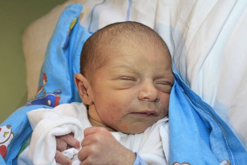 Monice Zupkové z České Kamenice se 28. března v 19.11 v děčínské porodnici narodil syn Daneček Zupko. Měřil 47 cm a vážil 2,54 kg.