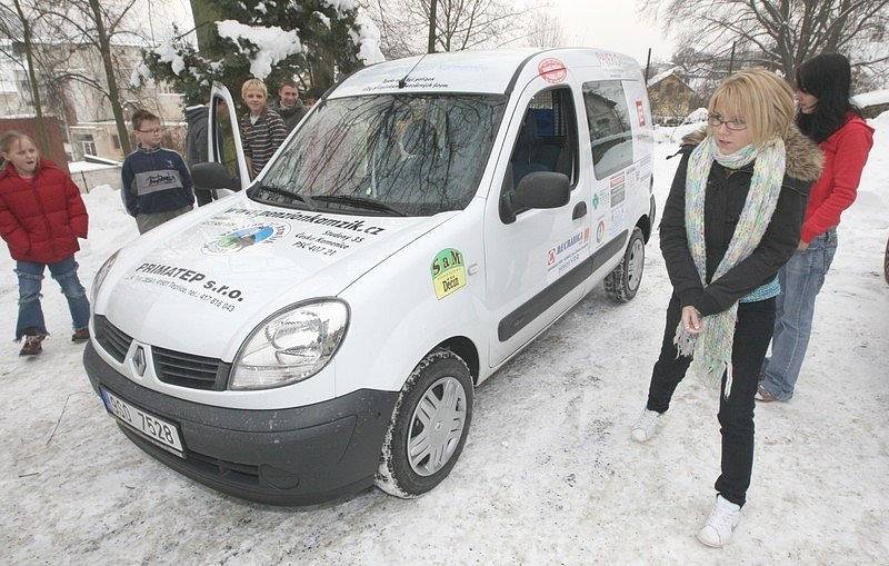 K lékaři i za kulturou budou jezdit už s novým autem