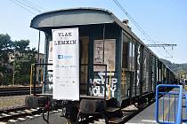 Do Děčína dorazil vlak Lemkin připomínající hrůzy genocidy.