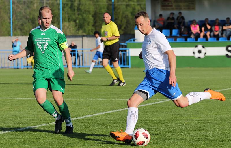 DALŠÍ JARNÍ VÍTĚZSTVÍ. Vilémov (v zeleném) doma porazil 2:0 Lovosice.