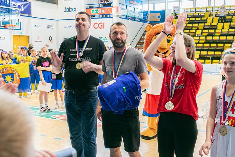 Slavnostní zakončení Vividbooks Národního finále U 11 dívek v basketbalu. Vítězství urvaly dívky z Hradce Králové.