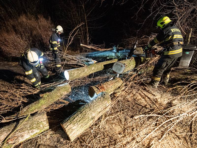 Vítr řádil v noci z neděle na pondělí 11. března i na Šluknovsku