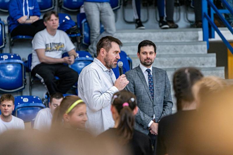 Slavnostní zakončení Vividbooks Národního finále U 11 dívek v basketbalu. Vítězství urvaly dívky z Hradce Králové.