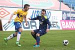 CENNÝ SKALP. Varnsdorf (tmavé dresy) porazil ligové Teplice 1:0.