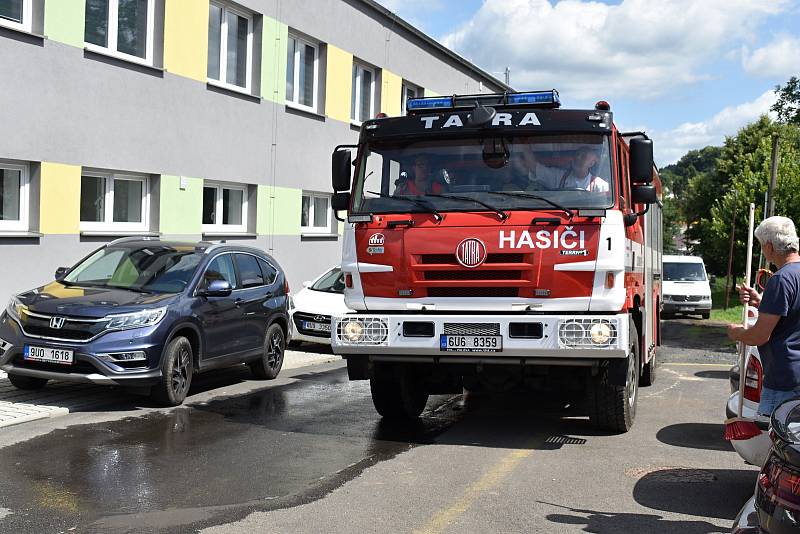 Přívalové deště poničily v Lobendavě a v Dolní Poustevně desítky domů.