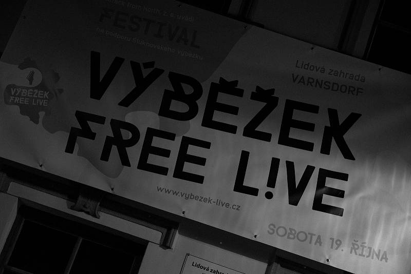 Festival Výběžek free L!VE roztančil Circus Problem.