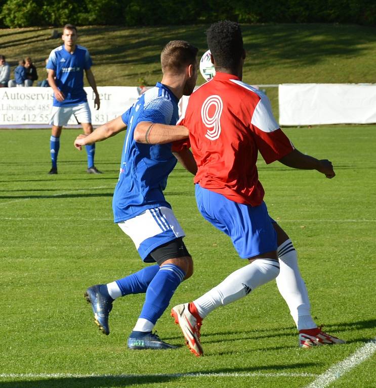 Derby. Jílové (modré dresy) vyhrálo na půdě Modré 4:1.